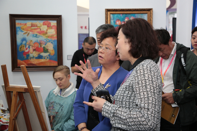 讓藝術(shù)插上數(shù)字科技的翅膀——中俄博覽會(huì)首日藝術(shù)1917展訊與非物質(zhì)文化遺產(chǎn)傳播紀(jì)實(shí)